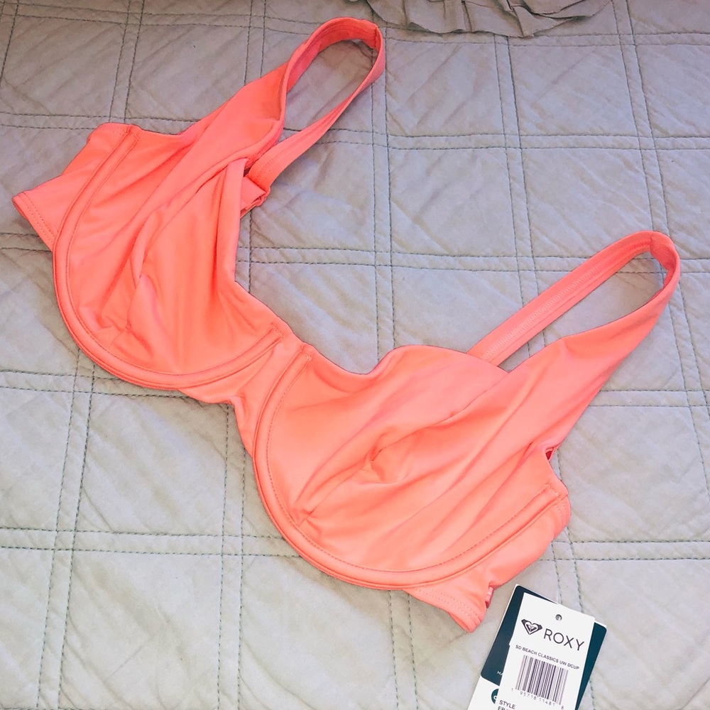 Peach Roxy bikini top. (M) - Picture 2 of 5